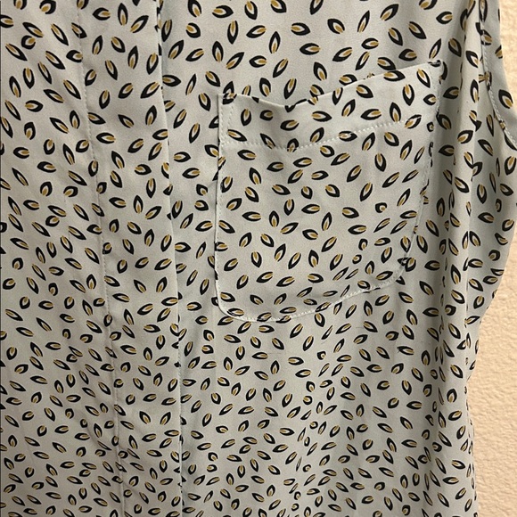 LOFT Women's Sleeveless Top with Blue Print Size Medium - Picture 5 of 6